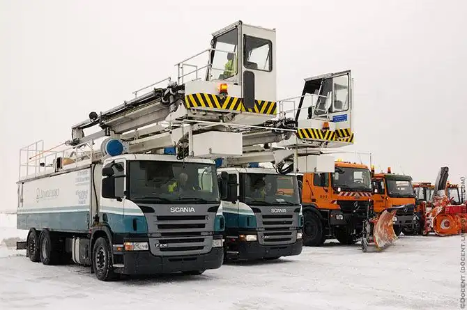 Как обслуживают взлетно-посадочную полосу