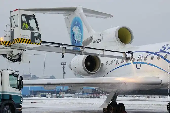 Как обслуживают взлетно-посадочную полосу