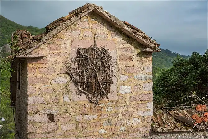 Королевство мертвых стен