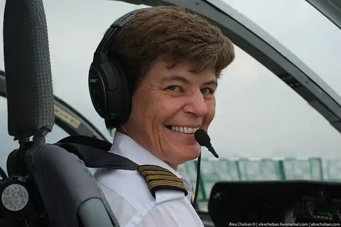 Полет над островом Гонконг