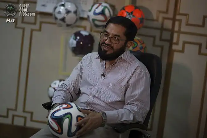 Производство официальных мячей ЧМ-2014 в Пакистане