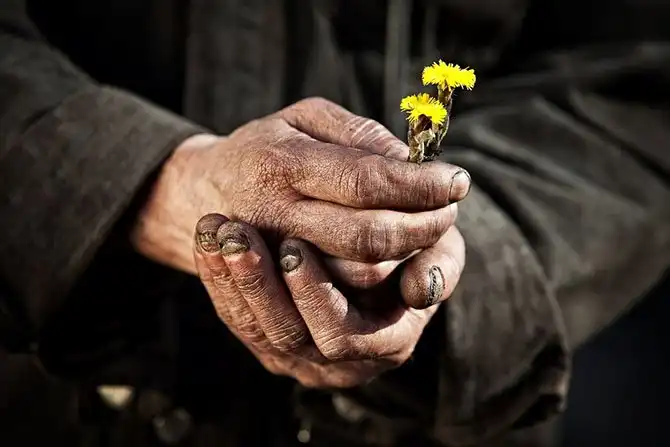 На таких людях страна держится