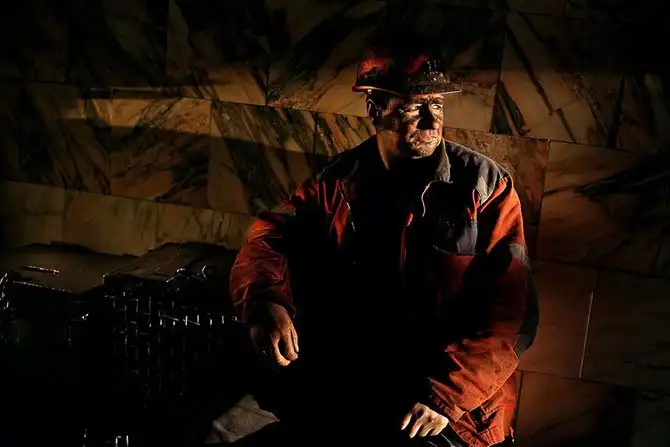 На таких людях страна держится