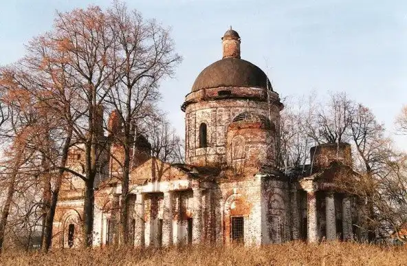 Заброшенные сельские церкви