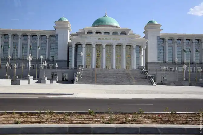 Путешествие в Туркмению