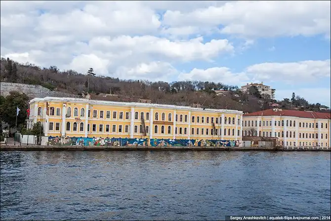 Паутина времен на берегах Босфора