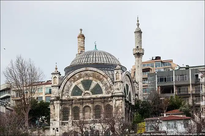 Паутина времен на берегах Босфора