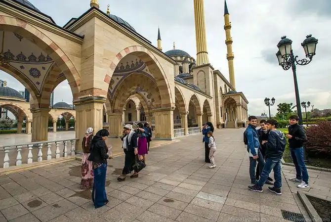 Экскурсия в мечеть «Сердце Чечни»