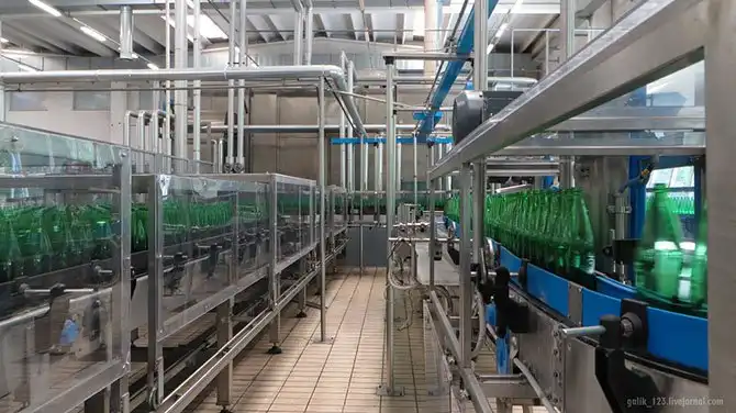 Как бутилируют минеральную воду в Италии