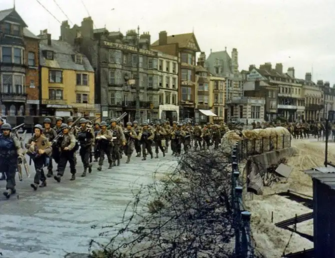 Места, разрушенные во время войны 1944 года, сегодня