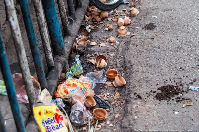 Как проходит утро индийского бездомного