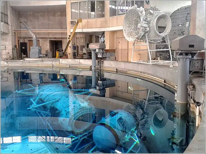 Как космонавты готовятся работать в открытом космосе