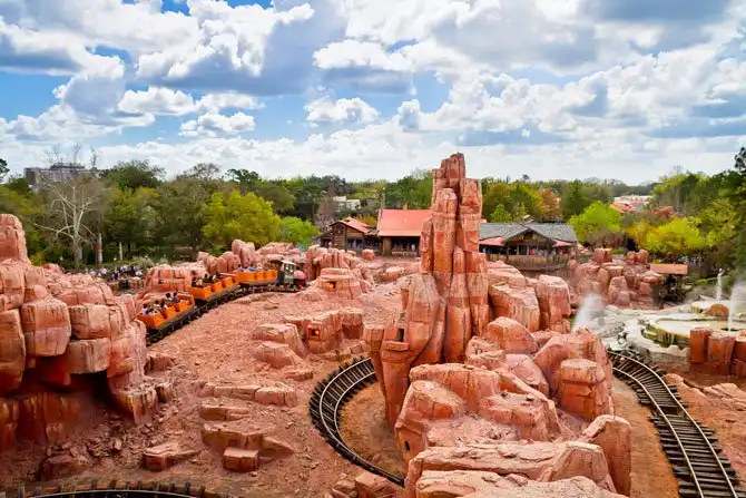 Удивительные развлечения от «Уолта Диснея»