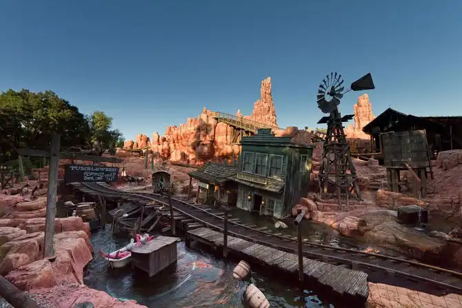 Удивительные развлечения от «Уолта Диснея»