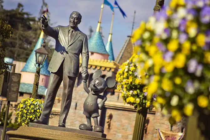 Удивительные развлечения от «Уолта Диснея»