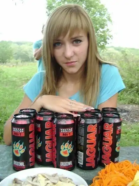 Кто бухает безответственно, живет весело, но мало