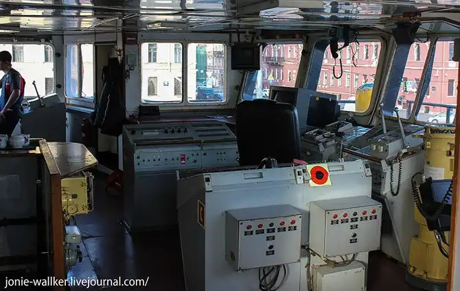 Как устроено речное грузовое судно Арман-2