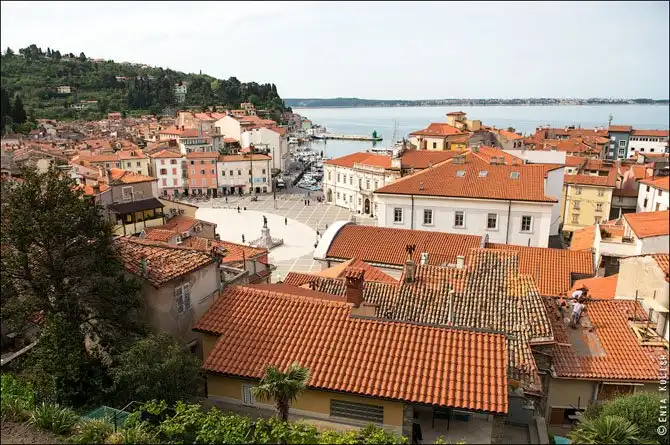 Прогулка по небольшому словенскому городоку