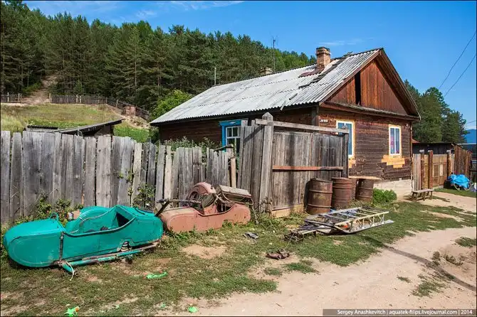 Контрасты байкальской жизни