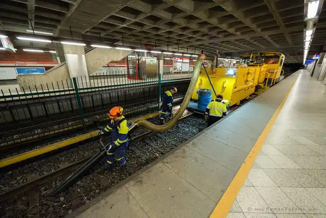 Как проходит ночь в Хельсинском метро