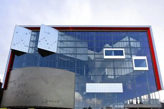 Самые эффектные архитектурные сооружения, “оживающие” с наступлением ночи