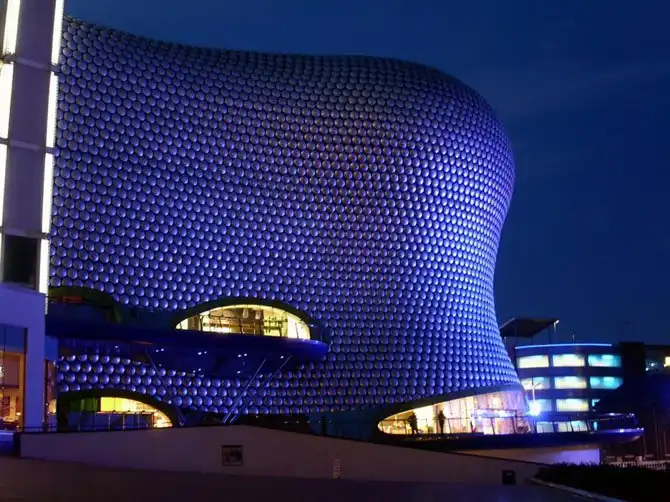 Самые эффектные архитектурные сооружения, “оживающие” с наступлением ночи