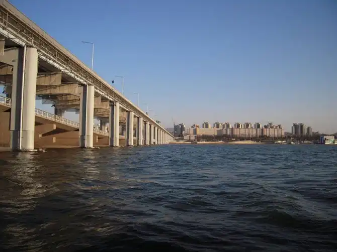 Самые эффектные архитектурные сооружения, “оживающие” с наступлением ночи