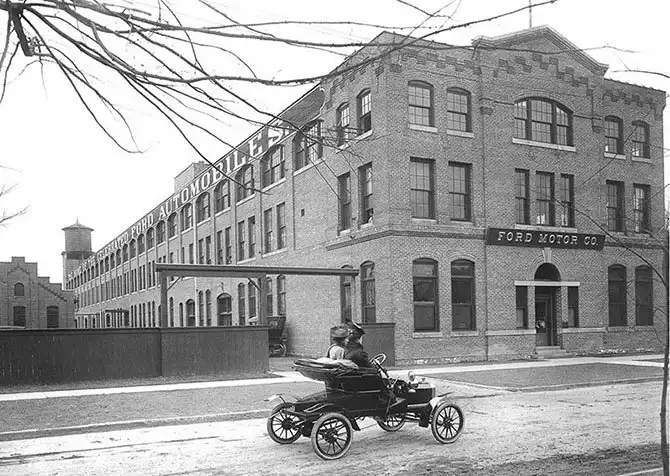 Детройт тогда и сейчас