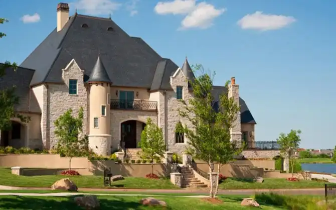 Современные замки богатых людей