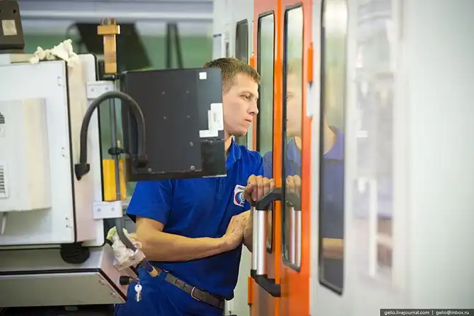 Экскурсия по Иркутскому авиационному заводу