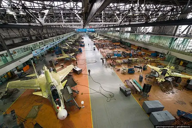 Экскурсия по Иркутскому авиационному заводу