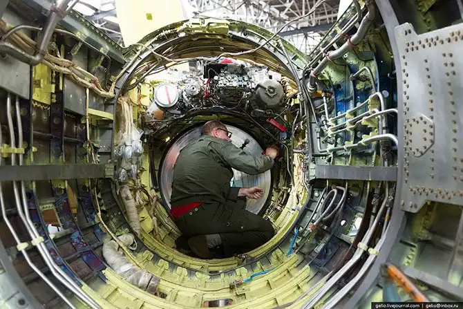 Экскурсия по Иркутскому авиационному заводу