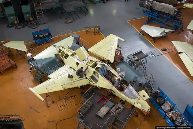 Экскурсия по Иркутскому авиационному заводу