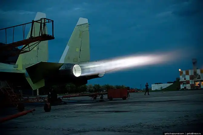 Экскурсия по Иркутскому авиационному заводу