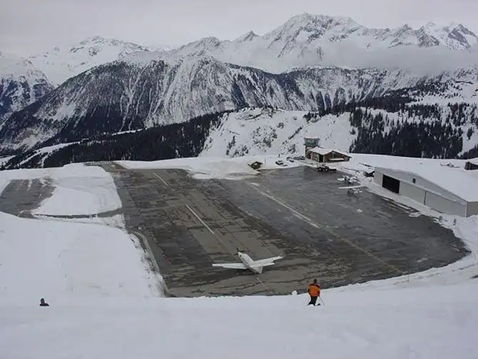 25 самых ужасных аэропортов со всего мира