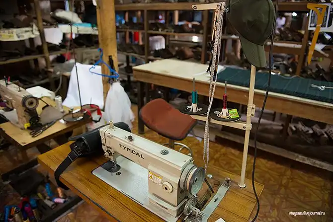 Как делают батик в Индонезии