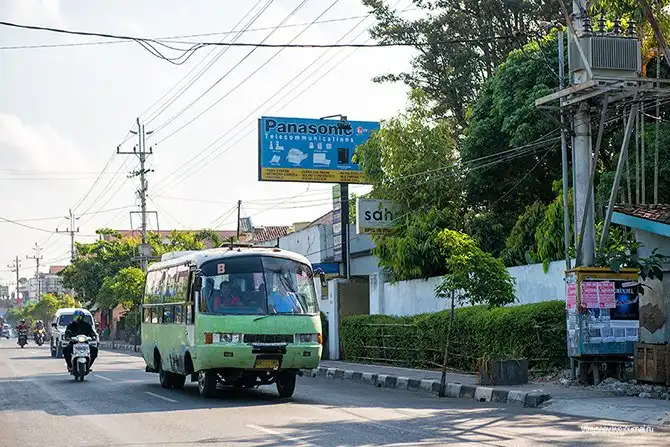 Как делают батик в Индонезии