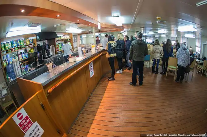 Как работает паром, перевозящий в Крым