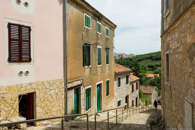 Прогулка по цветной жемчужине Адриатики