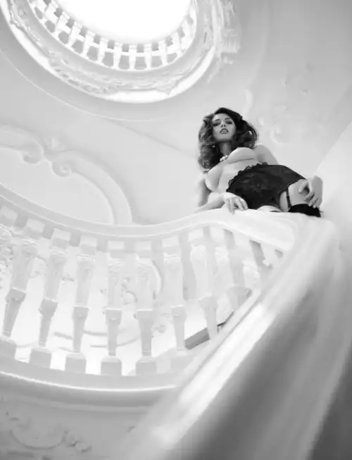 Чёрно-белая эротика