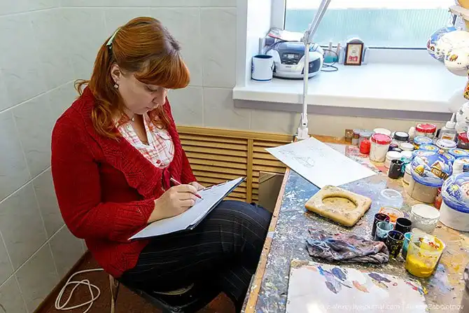 Как делают ёлочные игрушки