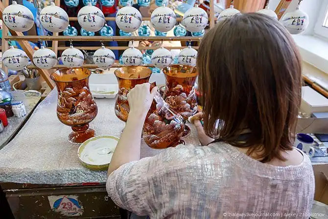 Как делают ёлочные игрушки