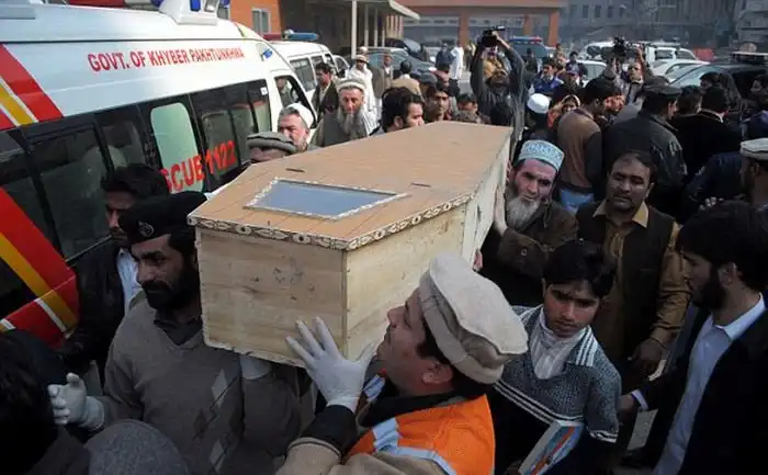 В Пакистане боевики «Талибана» устроили бойню в школе