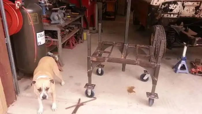 Уникальная самодельная коптильня из металлолома