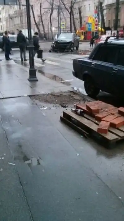 В Питере 15-летний водитель спорткара Aston Martin устроил ДТП