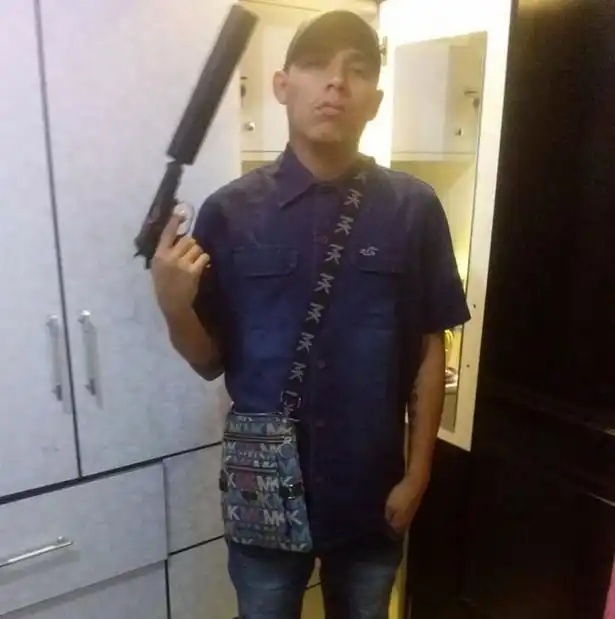 Полиция Перу арестовала мужчину, представлявшегося киллером в соцсети