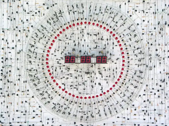 Уникальные самодельные электронные часы