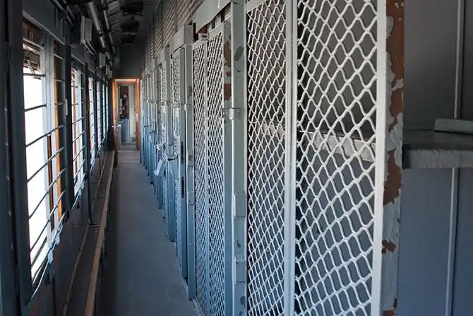 Как выглядит вагон для перевозки заключенных