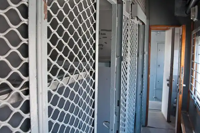 Как выглядит вагон для перевозки заключенных