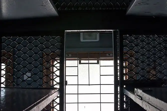 Как выглядит вагон для перевозки заключенных